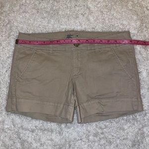American Eagle Khaki shorts - Size 6